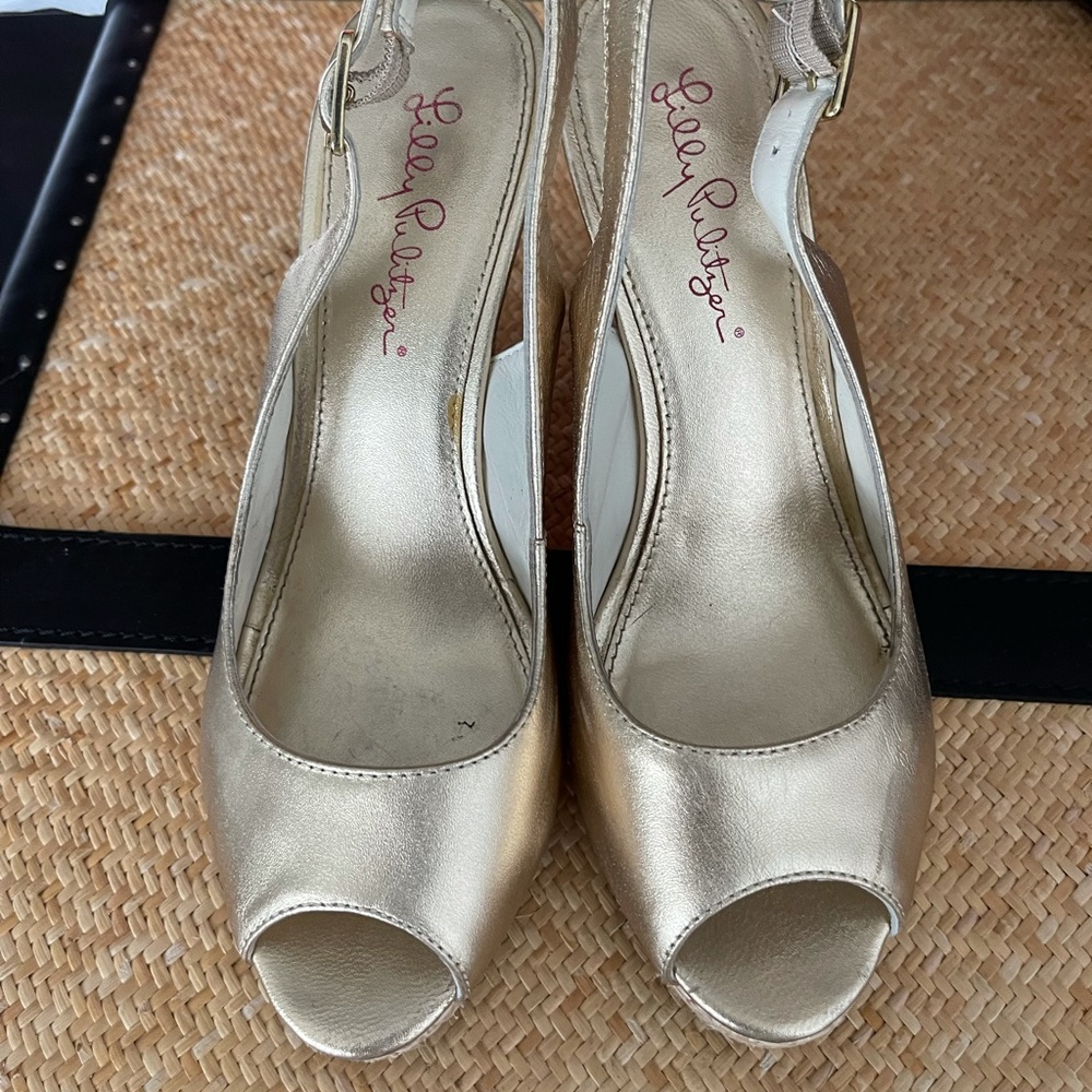 Lilly Pulitzer Kristie Gold Raffia Wedge Heel 7.5 Great used condition